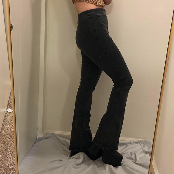 Grey high-waisted flare jeans by Honey Punch - Picture 2 of 5